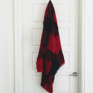 Old Navy Flannel Blanket Scarf - red buffalo plaid